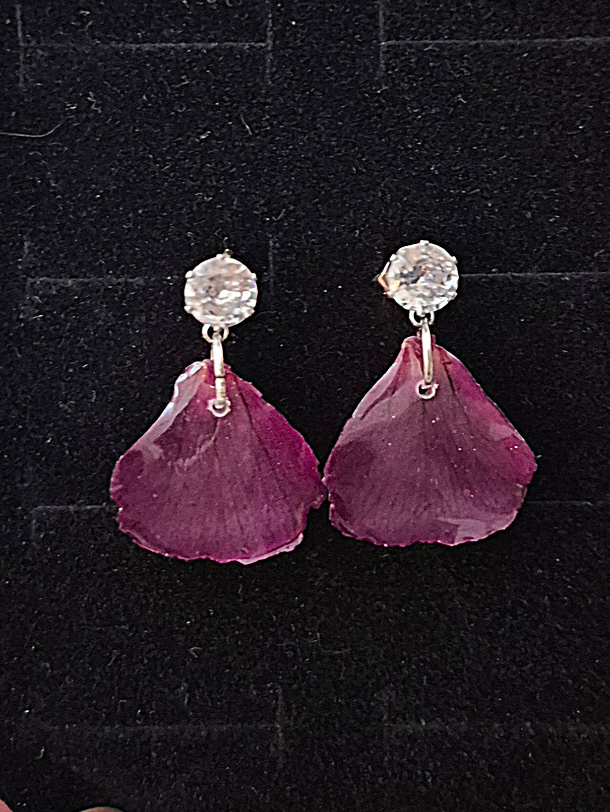 Örhängen med borstnejlika och strass