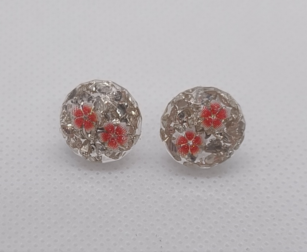 Örhängen med röda blommor