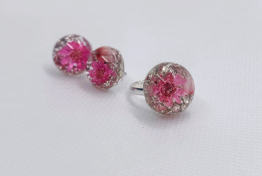 Ring och örhängen, rosa blommor och silver