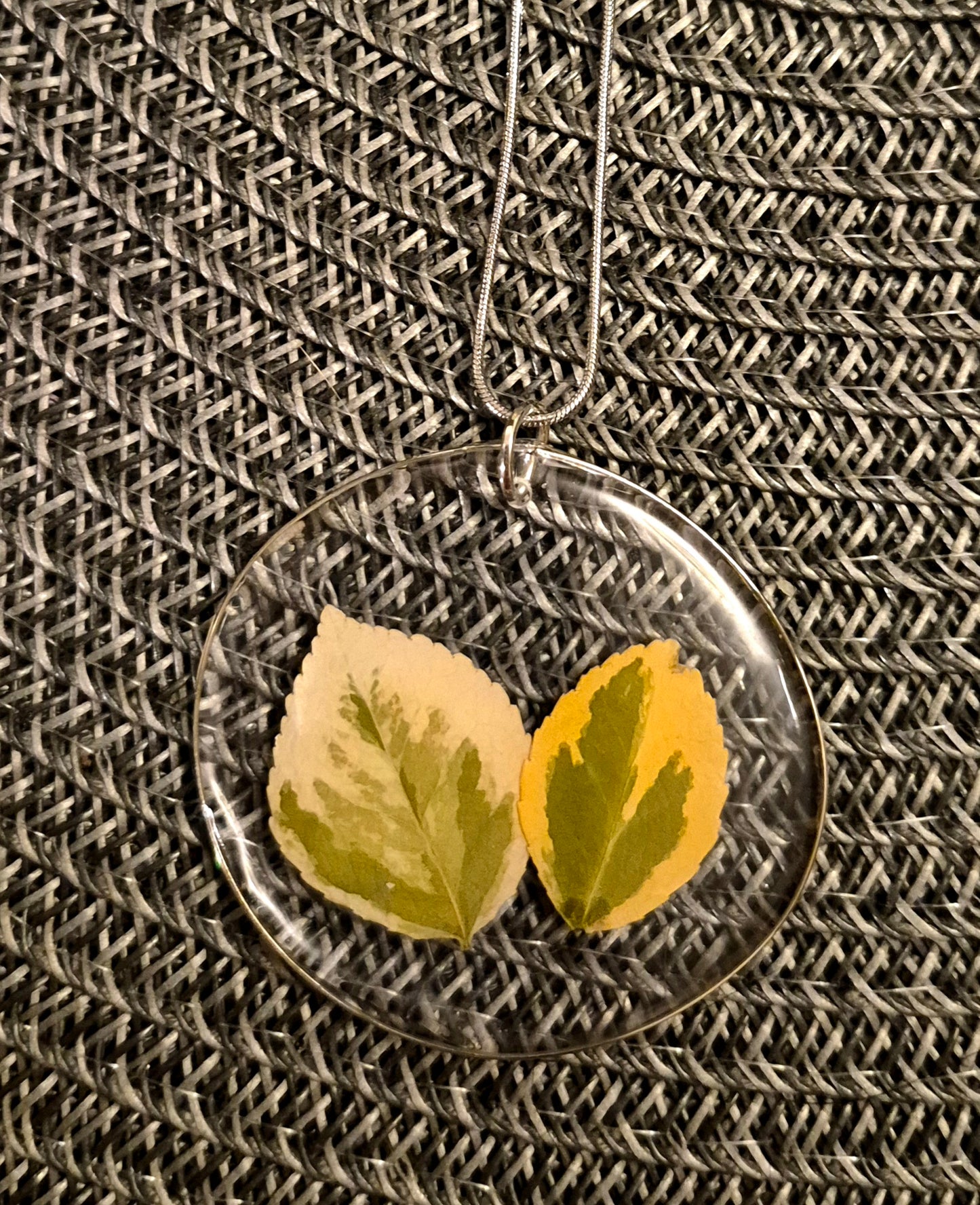 Julerbjudande: Örhängen och halsband 300kr.