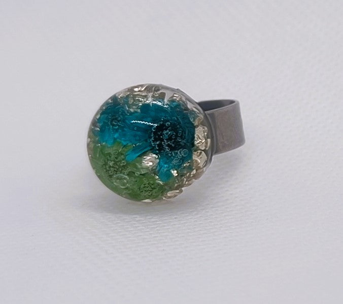 Ring med gröna blommor